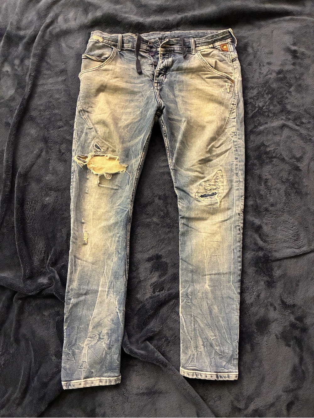 H&M Light Blue Distressed Skinny Jeans